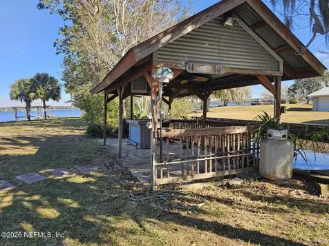 238 Lake Drive Florahome FL 32140