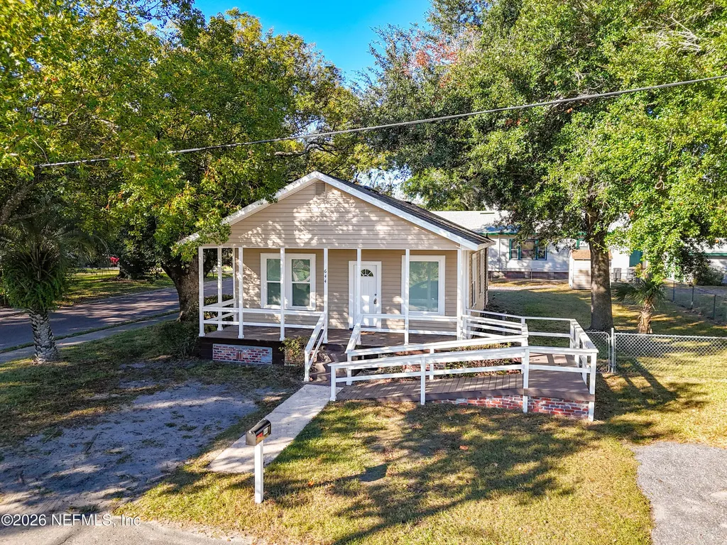 644 Willow Branch Avenue Jacksonville FL 32205