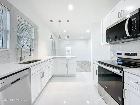 644 Willow Branch Avenue Jacksonville FL 32205