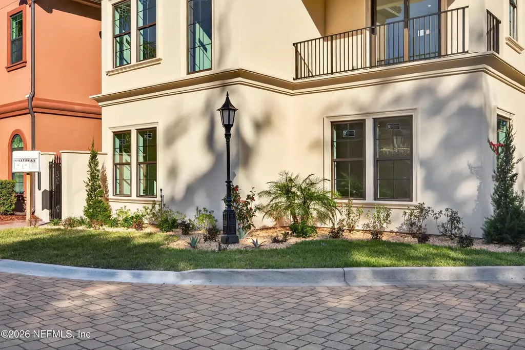 8865 La Terrazza Place Jacksonville FL 32217