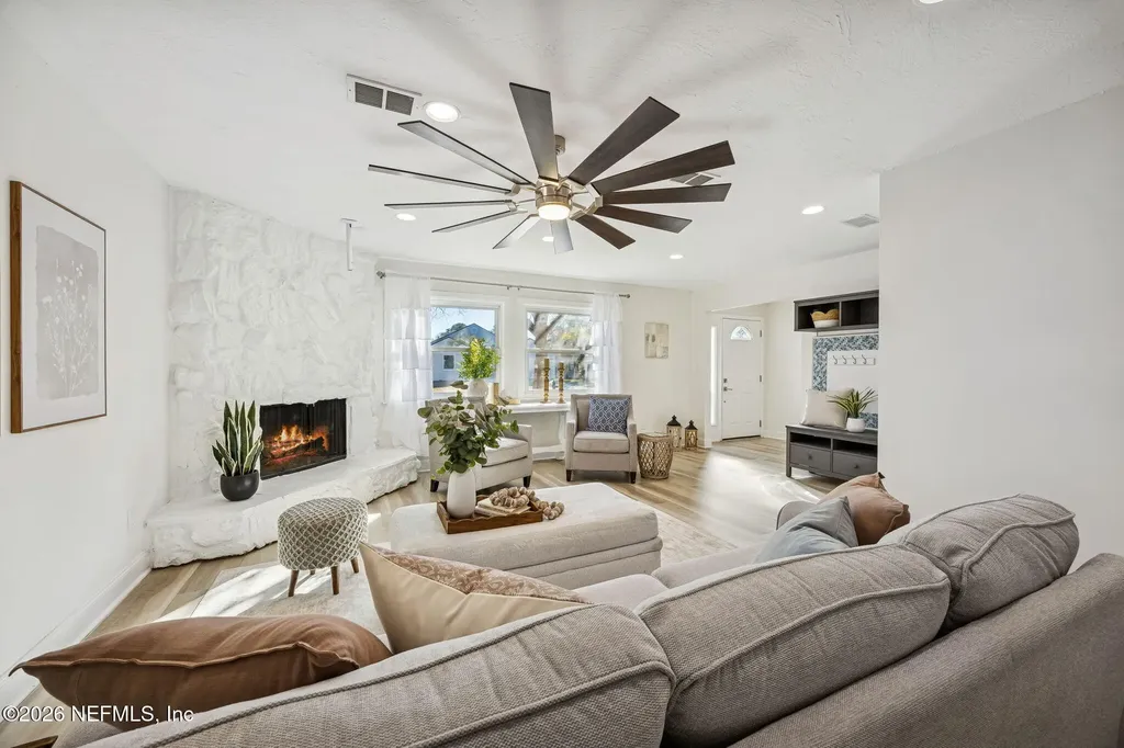 2189 The Woods Drive E Jacksonville FL 32246