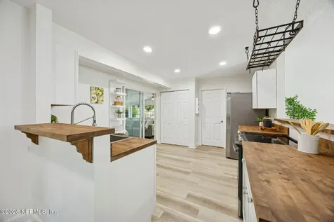 2189 The Woods Drive E Jacksonville FL 32246
