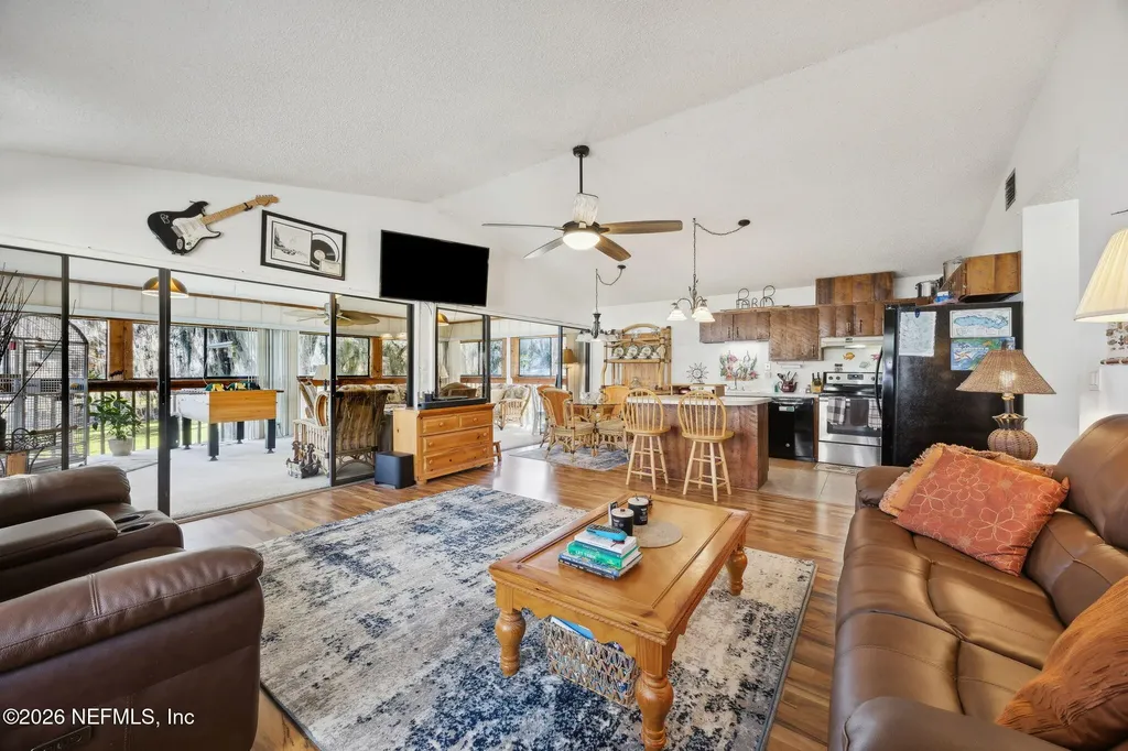 213 E Char Lane Crescent City FL 32112