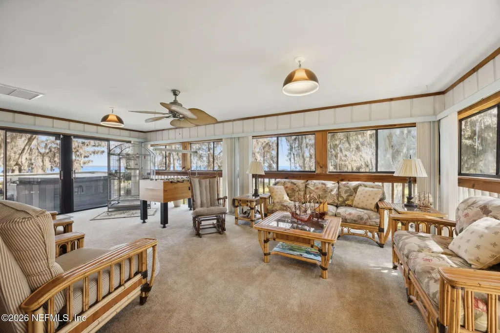 213 E Char Lane Crescent City FL 32112