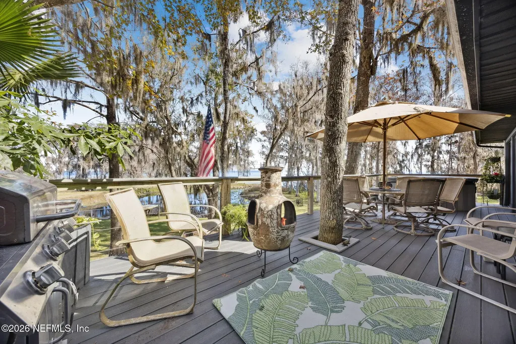 213 E Char Lane Crescent City FL 32112