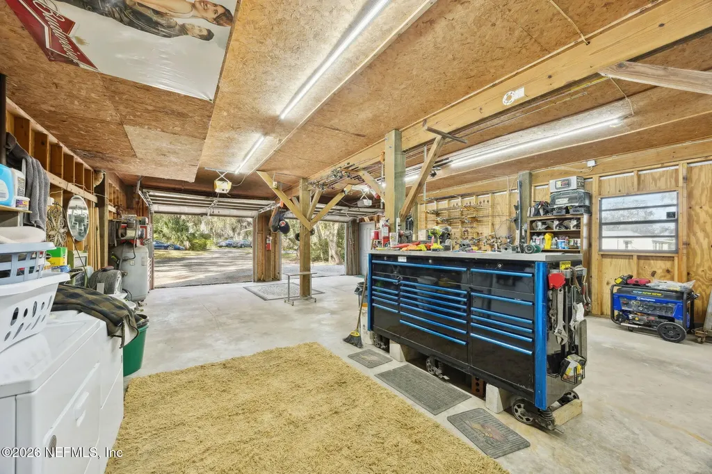 213 E Char Lane Crescent City FL 32112