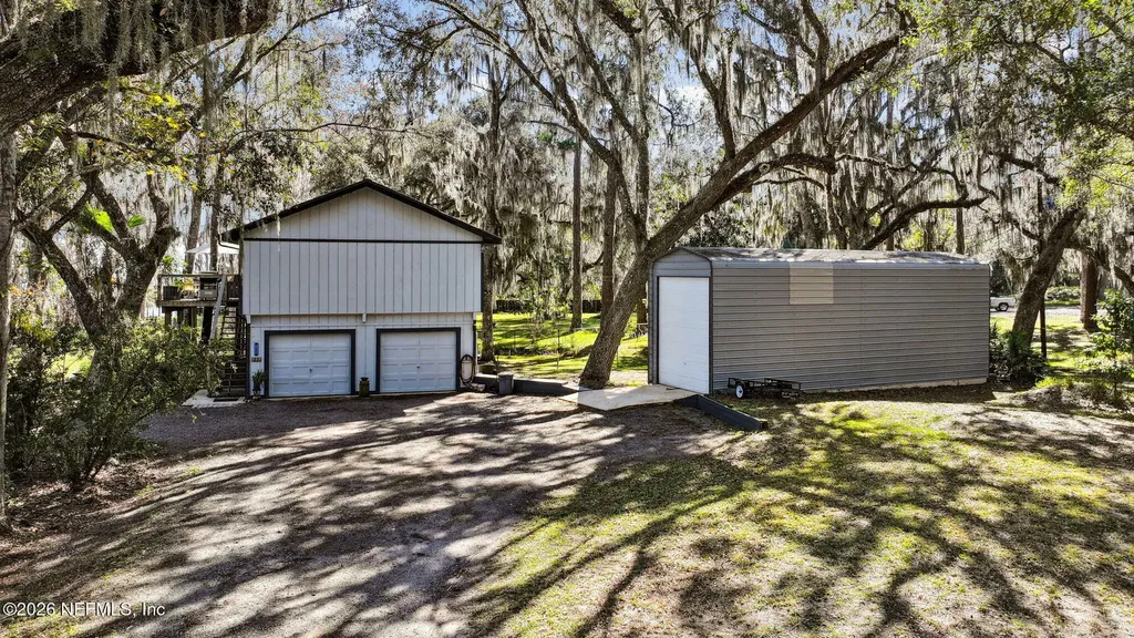 213 E Char Lane Crescent City FL 32112