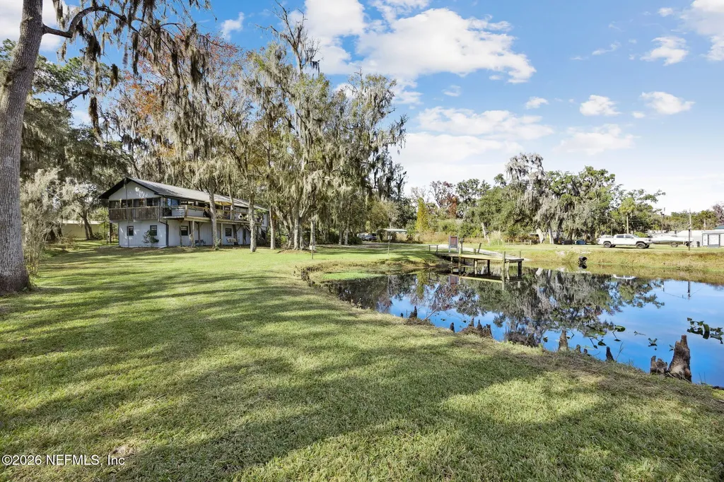 213 E Char Lane Crescent City FL 32112