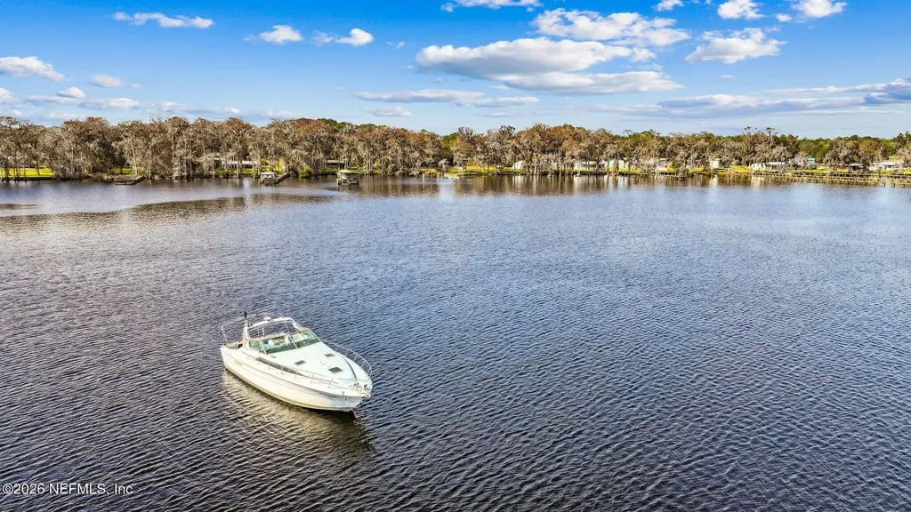 213 E Char Lane Crescent City FL 32112