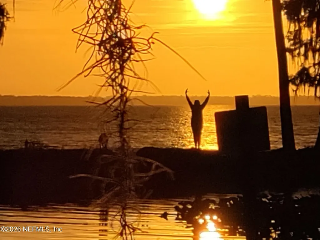 213 E Char Lane Crescent City FL 32112