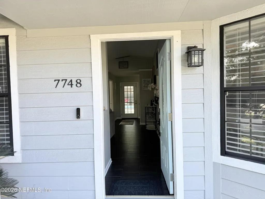 7748 Pepper Circle E Jacksonville FL 32244