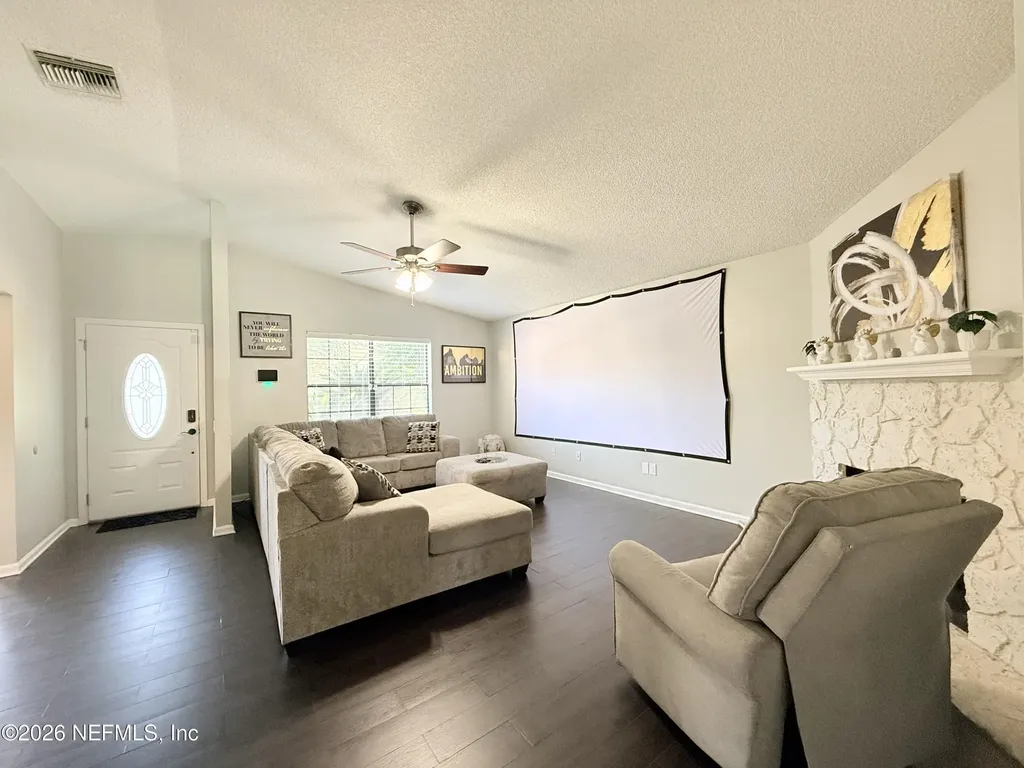 7748 Pepper Circle E Jacksonville FL 32244