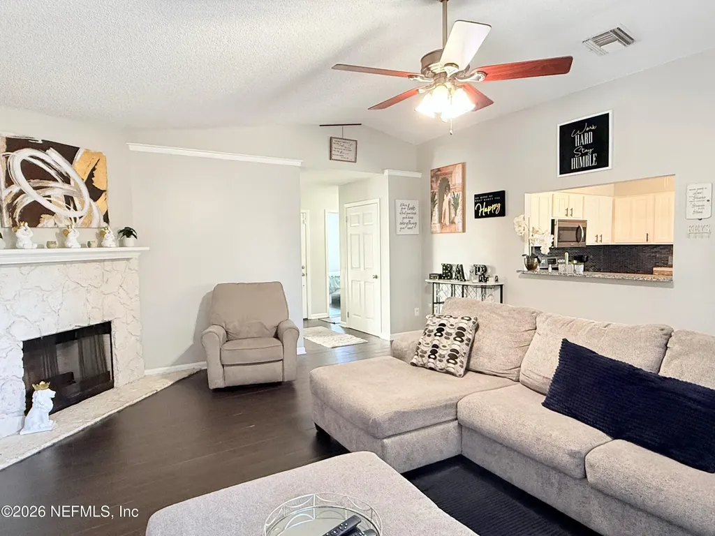 7748 Pepper Circle E Jacksonville FL 32244