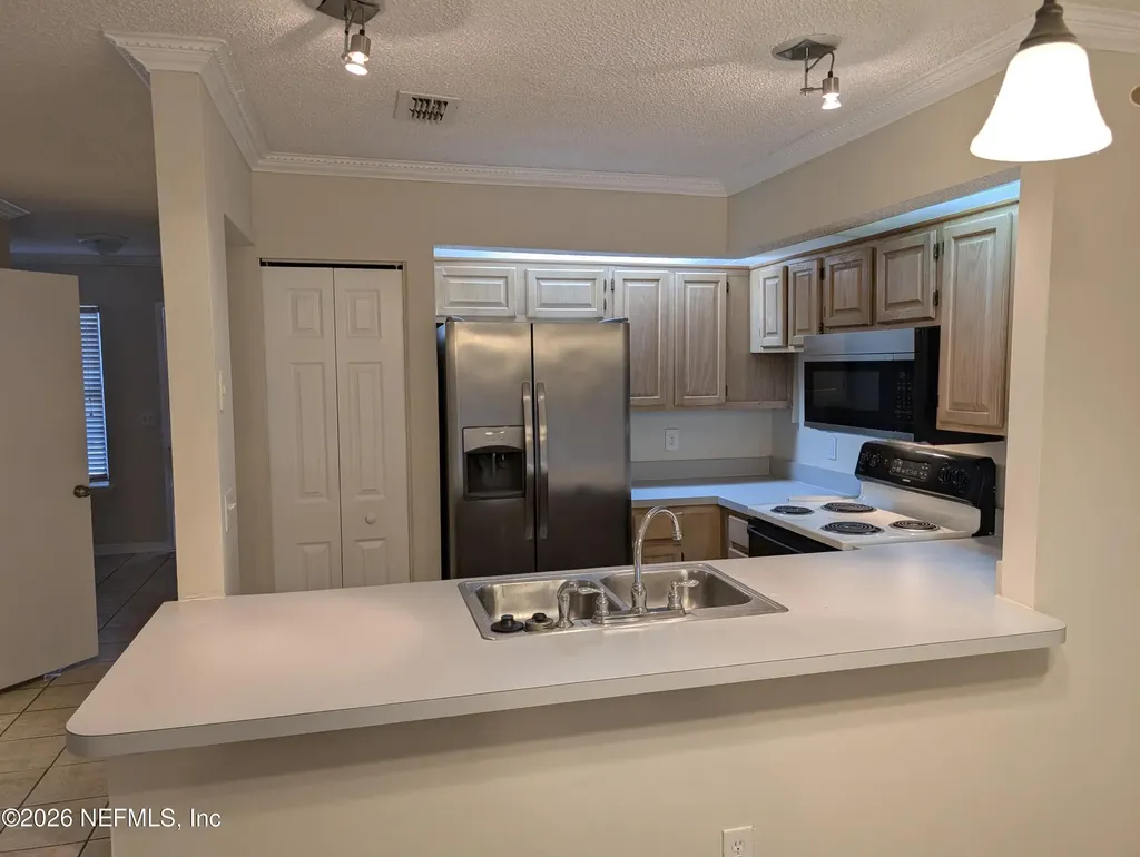8529 Sturbridge Circle W Jacksonville FL 32244