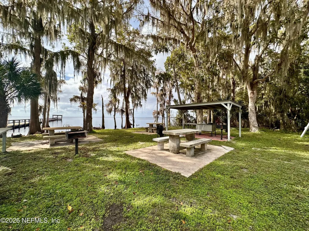 225 Marie Avenue Georgetown FL 32139