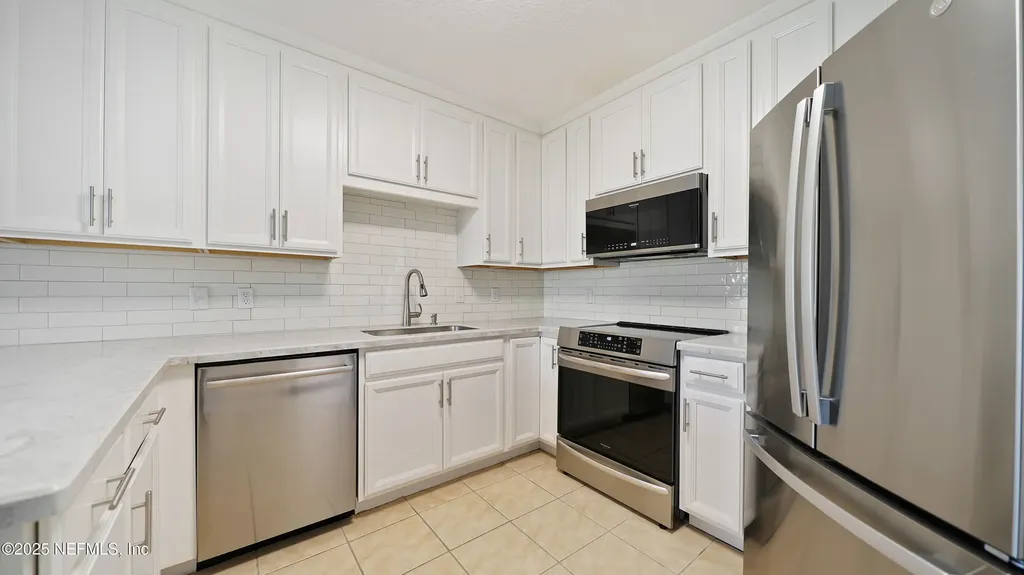 1701 The Greens Way Jacksonville Beach FL 32250