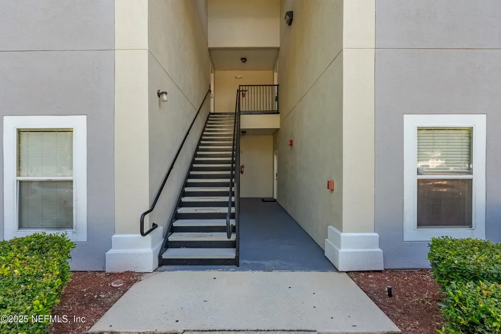 6069 Maggies Circle Jacksonville FL 32244