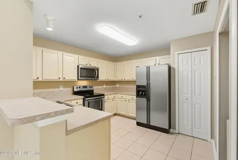 6069 Maggies Circle Jacksonville FL 32244