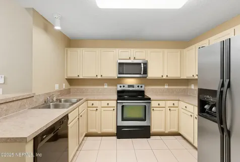 6069 Maggies Circle Jacksonville FL 32244
