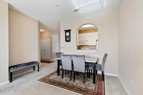 7801 Point Meadows Drive Jacksonville FL 32256