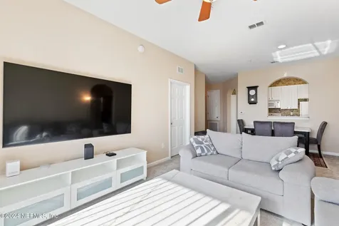 7801 Point Meadows Drive Jacksonville FL 32256