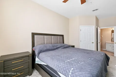 7801 Point Meadows Drive Jacksonville FL 32256