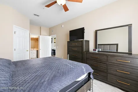 7801 Point Meadows Drive Jacksonville FL 32256