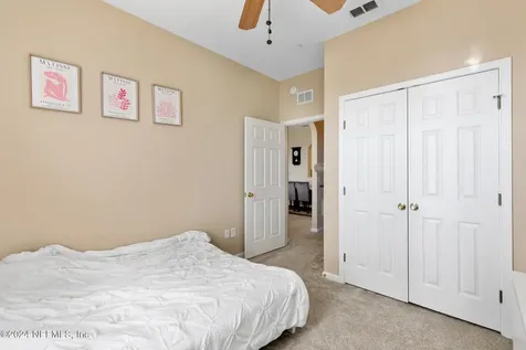 7801 Point Meadows Drive Jacksonville FL 32256