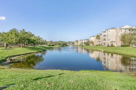7801 Point Meadows Drive Jacksonville FL 32256