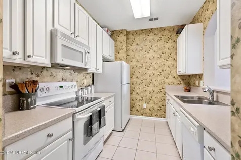 7801 Point Meadows Drive Jacksonville FL 32256