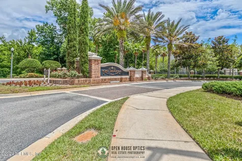 7801 Point Meadows Drive Jacksonville FL 32256