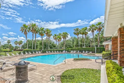 7801 Point Meadows Drive Jacksonville FL 32256