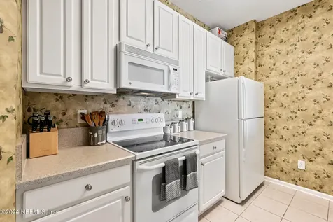 7801 Point Meadows Drive Jacksonville FL 32256