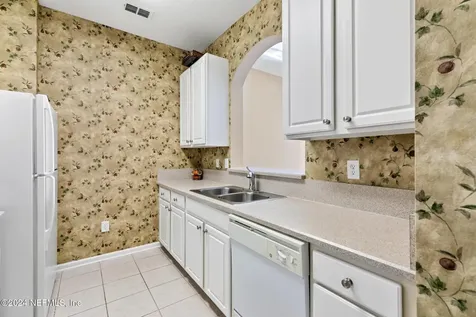 7801 Point Meadows Drive Jacksonville FL 32256