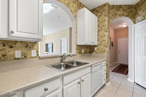 7801 Point Meadows Drive Jacksonville FL 32256