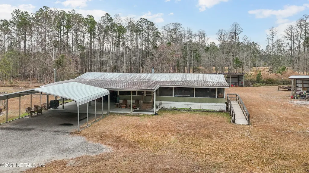 10697 County Road 127 Sanderson FL 32087