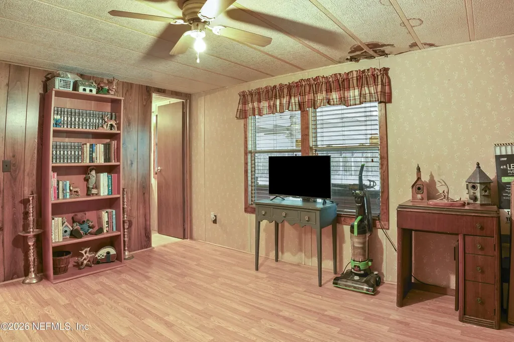 10697 County Road 127 Sanderson FL 32087