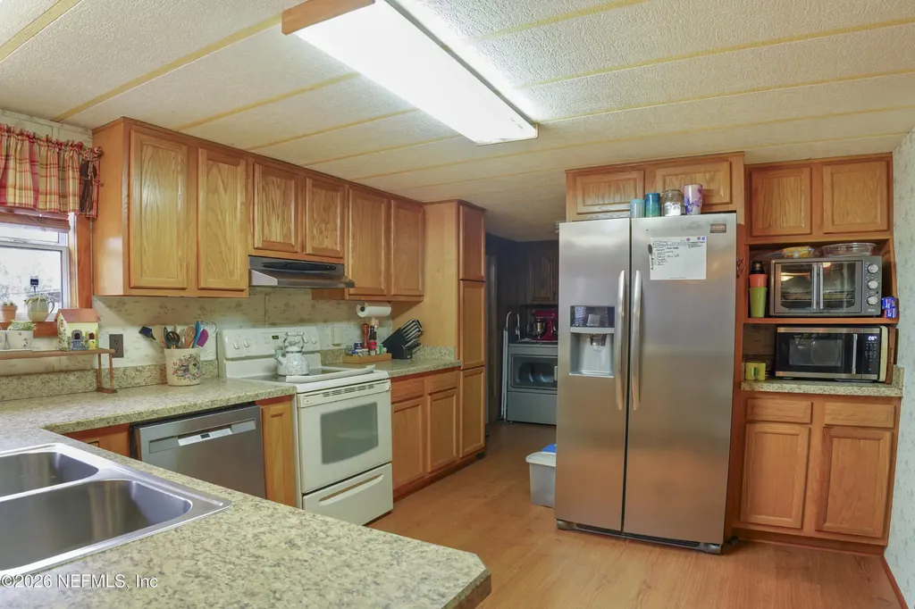 10697 County Road 127 Sanderson FL 32087