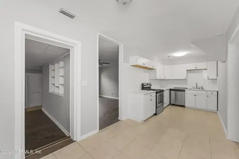 6171 Cedar Hills Boulevard Jacksonville FL 32210