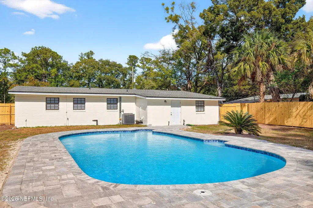 7944 Guerad Drive N Jacksonville FL 32210