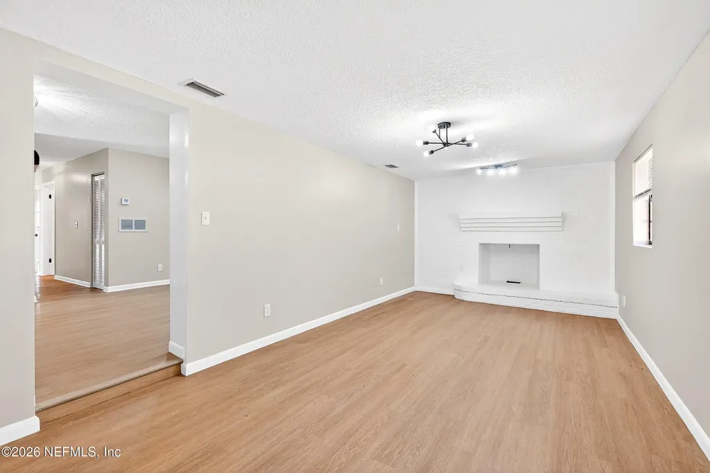 7944 Guerad Drive N Jacksonville FL 32210