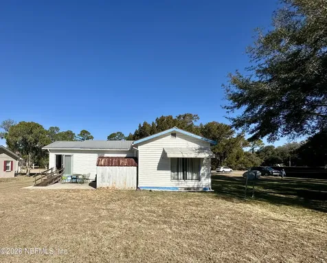 221 Perry Street Pomona Park FL 32181