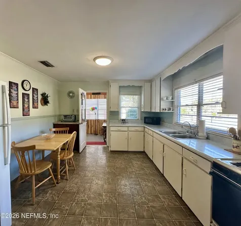 221 Perry Street Pomona Park FL 32181