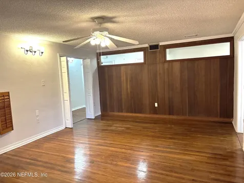 725 Myrtle Avenue Green Cove Springs FL 32043