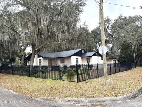 725 Myrtle Avenue Green Cove Springs FL 32043