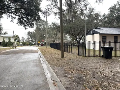 725 Myrtle Avenue Green Cove Springs FL 32043