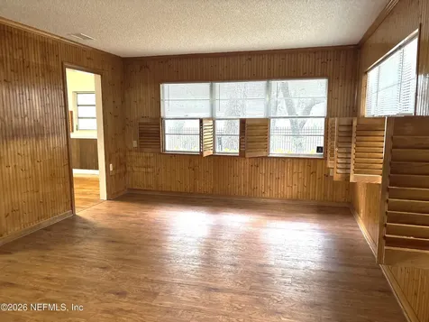 725 Myrtle Avenue Green Cove Springs FL 32043