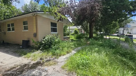 2727 N N Davis Road Street Jacksonville FL 32209
