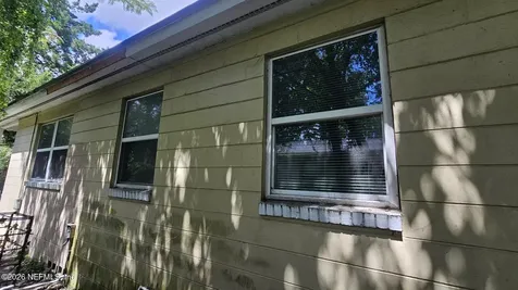 2727 N N Davis Road Street Jacksonville FL 32209