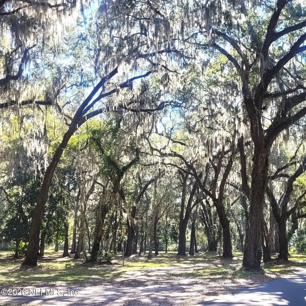 000 Moss Drive St. Augustine FL 32092